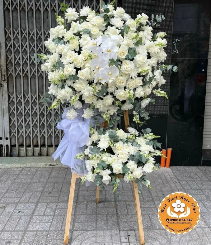 Kệ Hoa Chia Buồn "Kính Cẩn Tiễn Biệt" - Lời Vĩnh Biệt Trang Trọng
