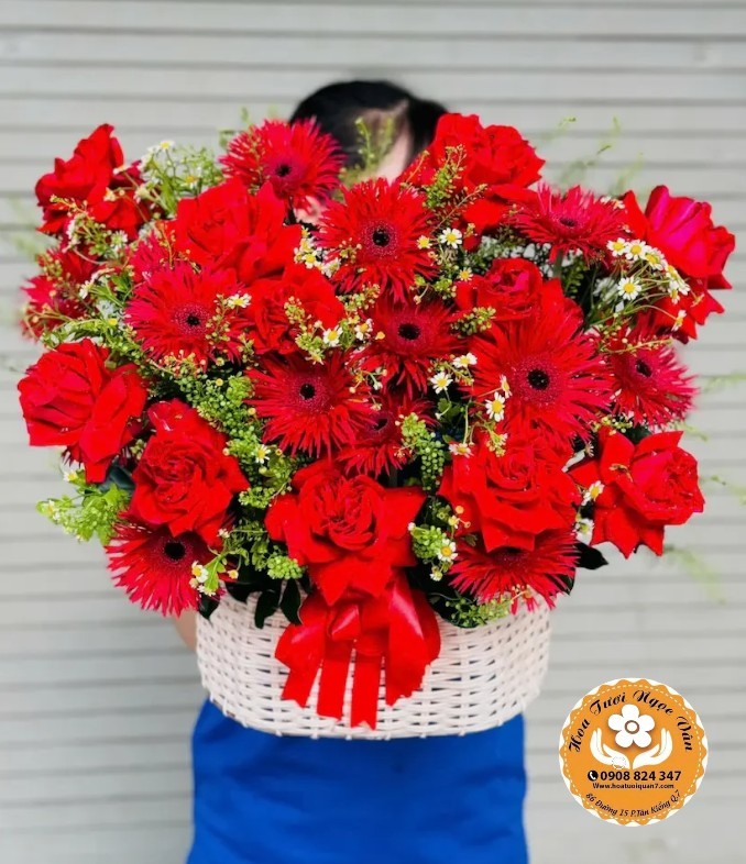 Giỏ Hoa Tình Yêu May Mắn